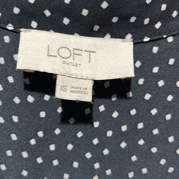 Ann Taylor LOFT anchor print Sleeveless Blouse V Neck Career Business Size XS - Picture 3 of 8